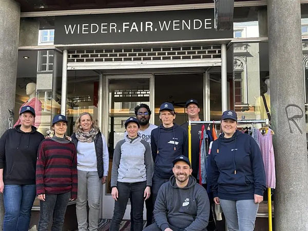 A photo of epay Germany employees at their day of caring.